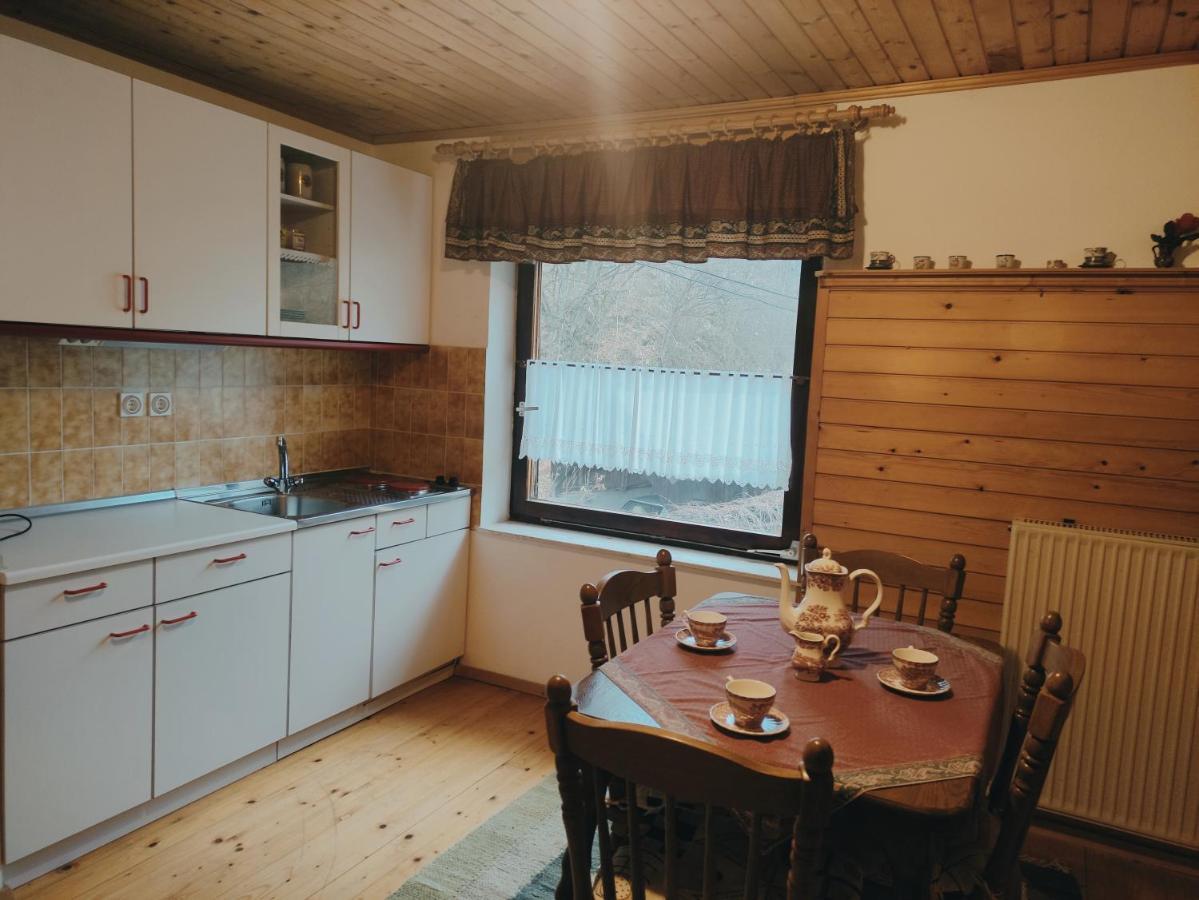 Alp House Hotel Бохинийска Бела Екстериор снимка