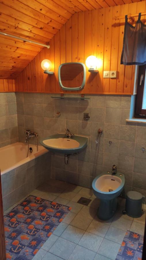 Alp House Hotel Бохинийска Бела Екстериор снимка