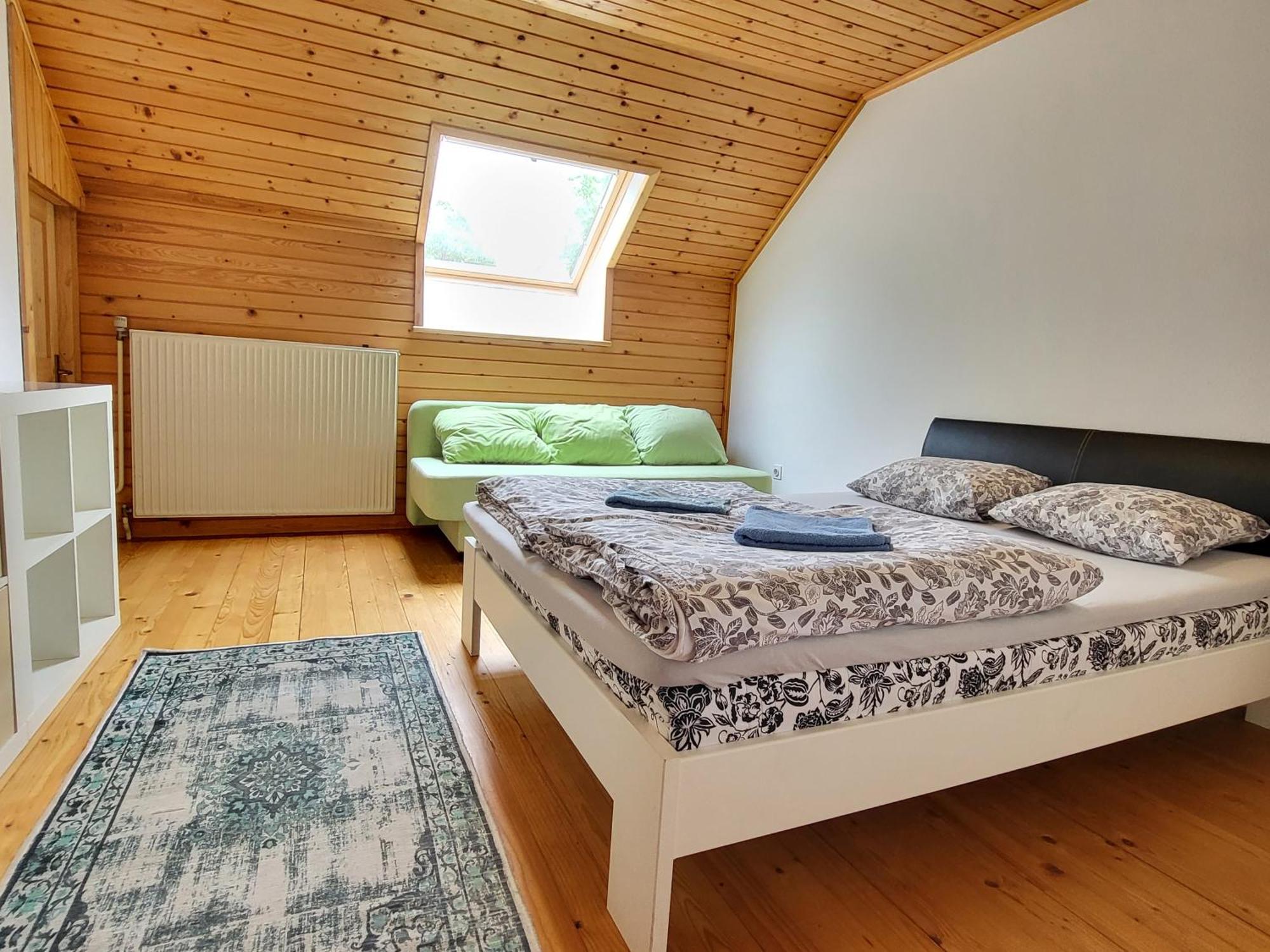 Alp House Hotel Бохинийска Бела Екстериор снимка